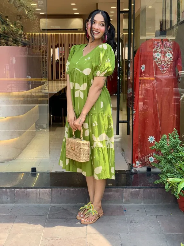 Green_Cotton_Butterfly_Printed_Casual_Trending_Midi_Dress