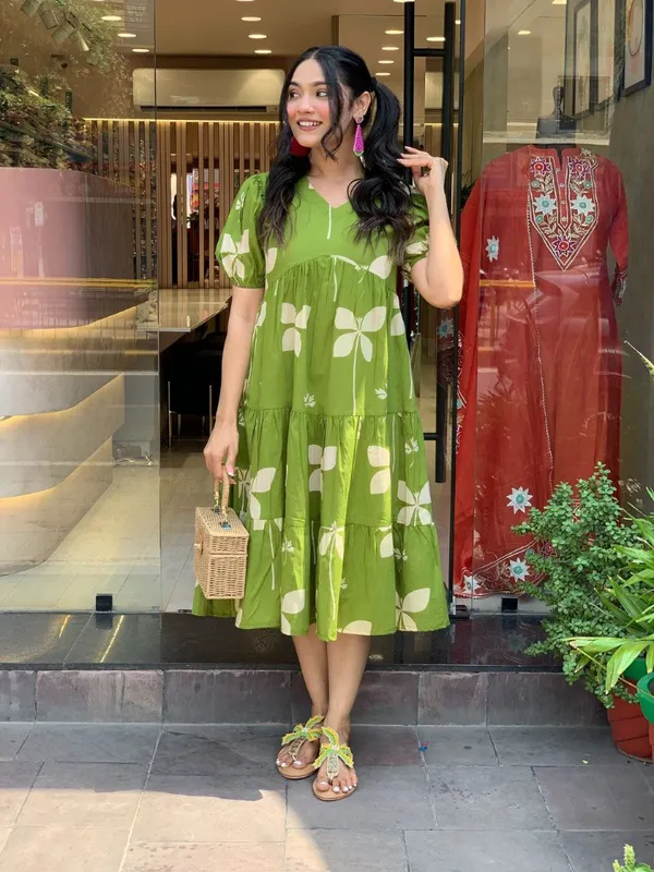 Green_Cotton_Butterfly_Printed_Casual_Trending_Midi_Dress
