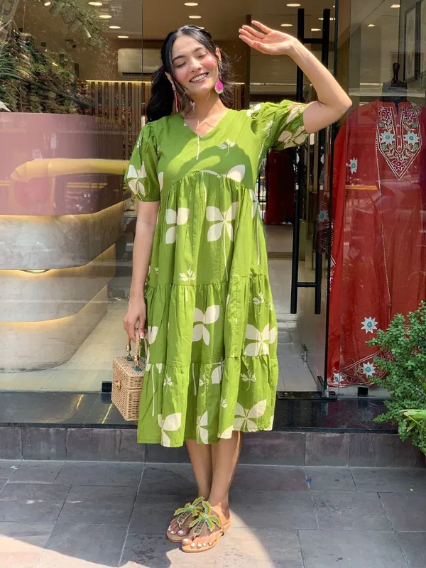 Green_Cotton_Butterfly_Printed_Casual_Trending_Midi_Dress