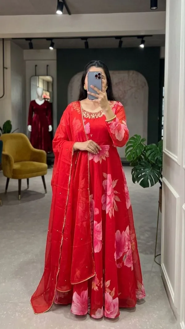 Stunning_Ruby_Rose_Anarkali_Suit