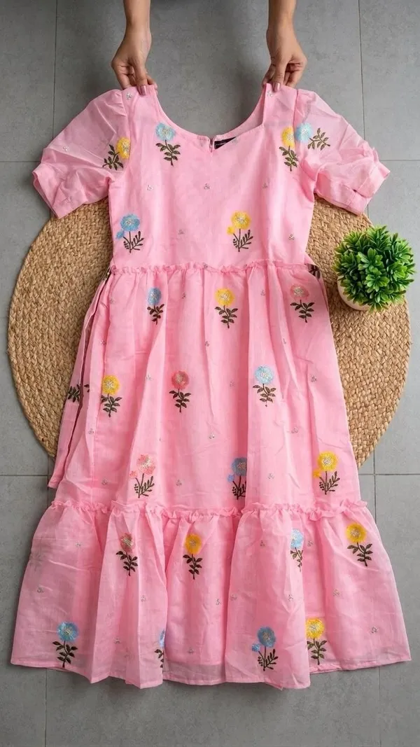 Pink_Trendy_Pari_Maxi