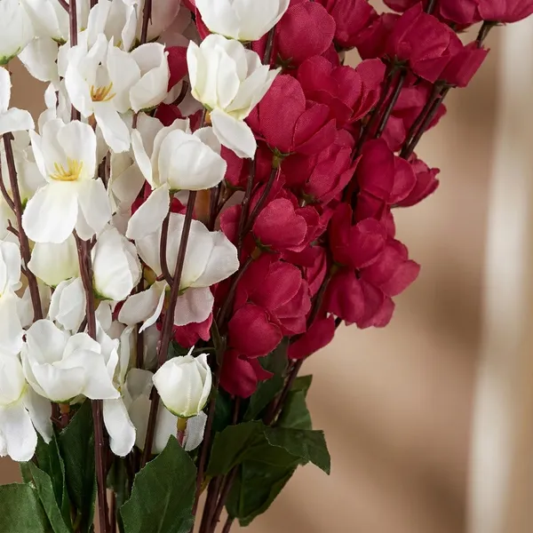 Red_And_White_Plastic_Artificial_Flower_For_Home_Decor_And_Floral_Decoration