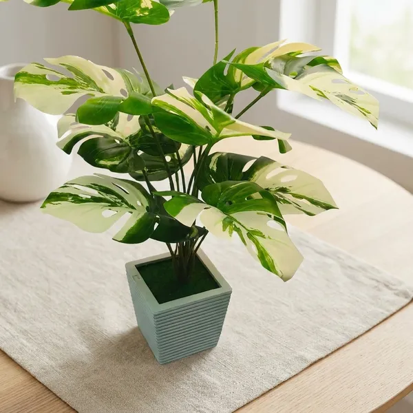 Green_Plastic_Artificial_Palm_Pot_Bonsai_Plant_With_Pot_For_Home_Decor_And_Indoor_Decoration