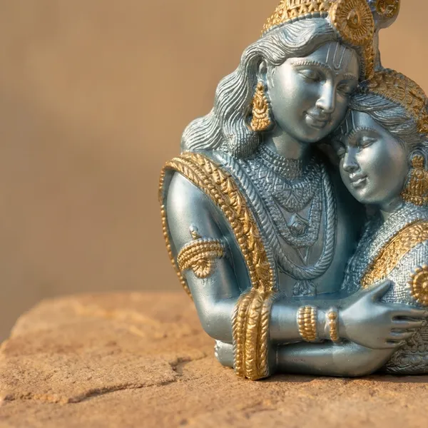 Grey_Plastic_Decorative_Radha_Krishna_Statue_For_Home_Decor_And_Spiritual_Decor