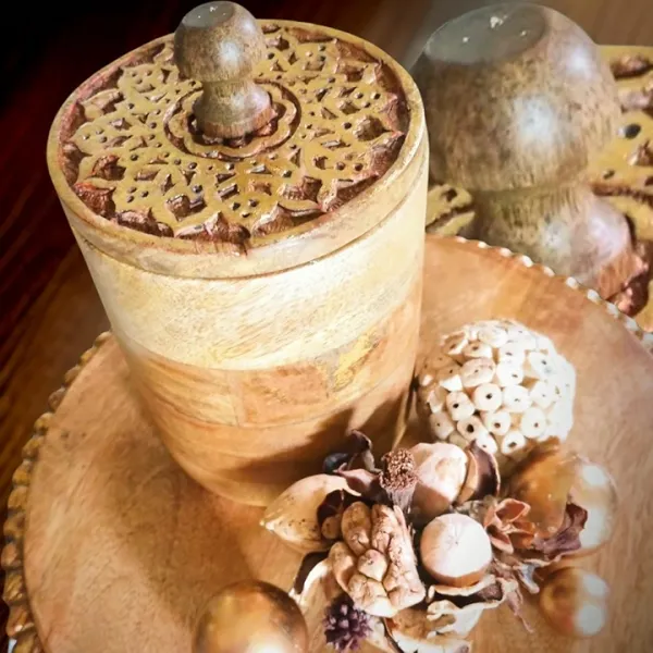 Hand_Carved_Exquisite_Wooden_Jar