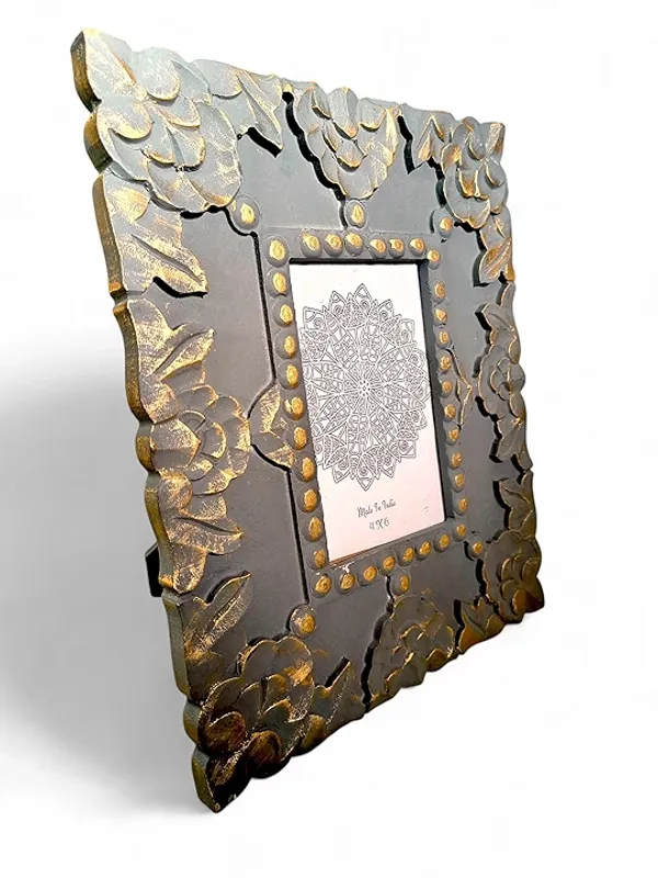 Hand_Carved_Photo_Frame