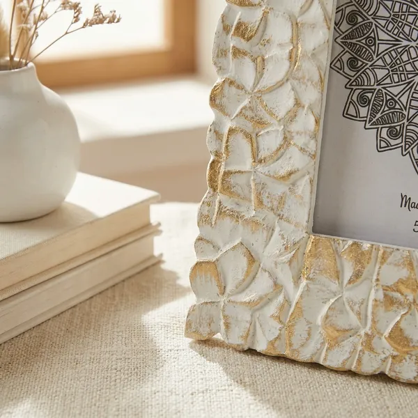 Hand_Carved_Photo_Frame_Table_Wall_Mounted_In_Antique_Finish_For_Home_D�cor