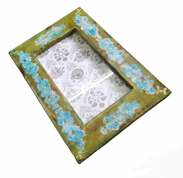 Hand_Finished_Wooden_Aged_Vintage_Photo_Frame_Yellow