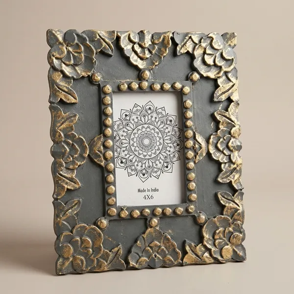 Hand_Carved_Photo_Frame