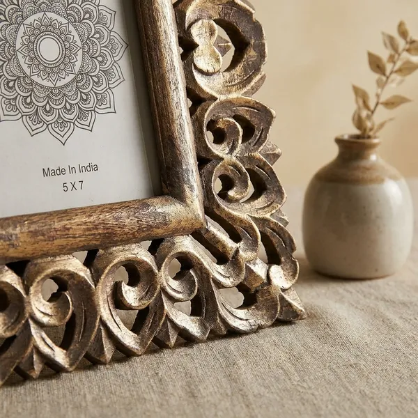Hand_Carved_Wooden_Wall_Table_Mounted_Photo_Frame_In_Antique_Finish
