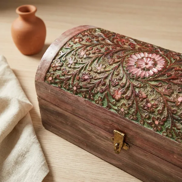 Intricately_Hand_Carved_Wooden_Chest_In_Antique_Finish_For_Home_Decor_And_Storage_Dd_Wc_03