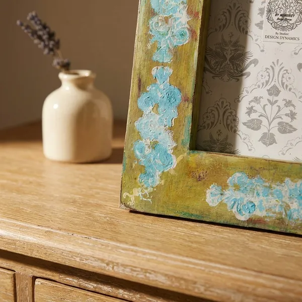 Hand_Finished_Wooden_Aged_Vintage_Photo_Frame_Yellow