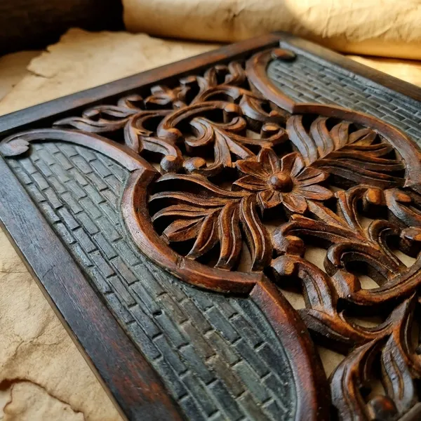 Hand_Carved_Antique_Finish_Wooden_Panel
