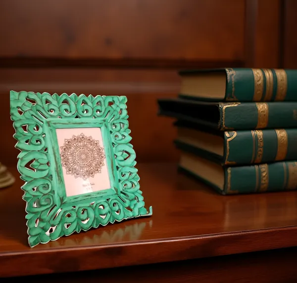 Hand_Carved_Wooden_Photo_Frame_In_Antique_Finish_For_Home_Decor