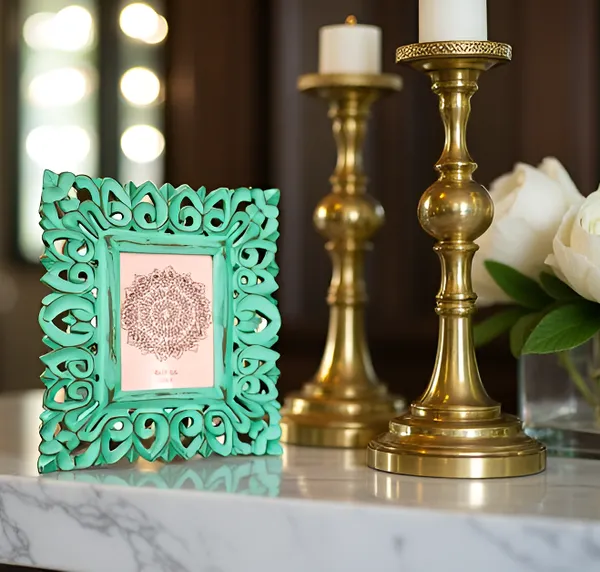Hand_Carved_Wooden_Photo_Frame_In_Antique_Finish_For_Home_Decor