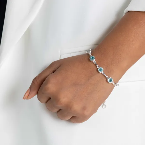 Blue_Topaz_Bracelet_In_Sterling_Silver_Whispering_Silver