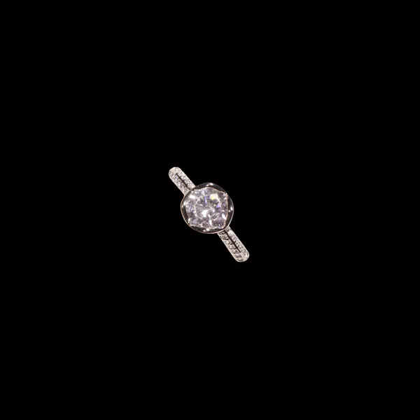 Diamond_Grace_Ring_Joie_De_Vivre