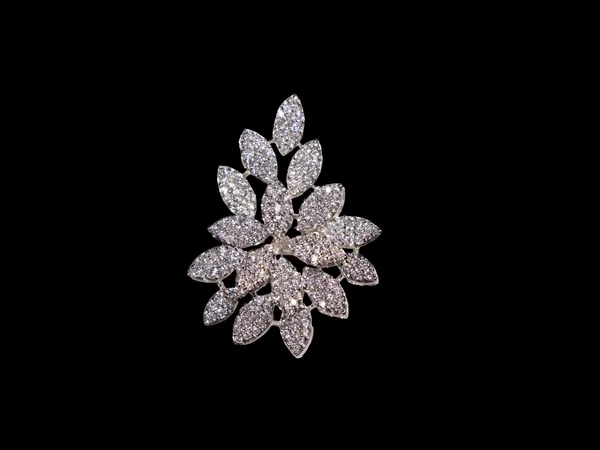Diamond_Leaf_Ring_Joie_De_Vivre