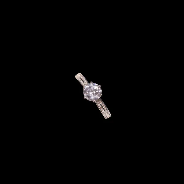 Diamond_Dazzle_Ring_Joie_De_Vivre
