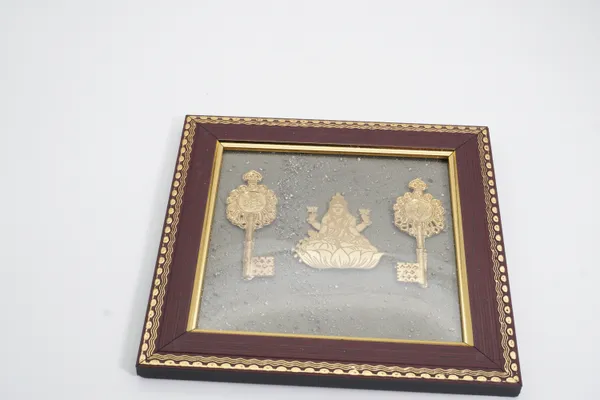 Antique_Gold_And_Brown_Lakshmi_Pyrite_Frame