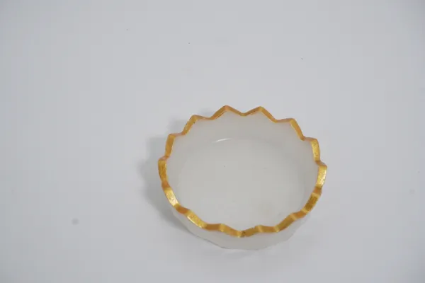 Selenite_Charging_Bowl_|_Crystal_Cleansing_And_Pyrite_Charging_Plate_|_White_And_Golden