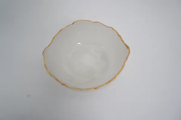 Selenite_Charging_Bowl_|_Deep_Crystal_Cleansing_Bowl_For_Pyrite_And_Healing_Stones_|_White_And_Golden