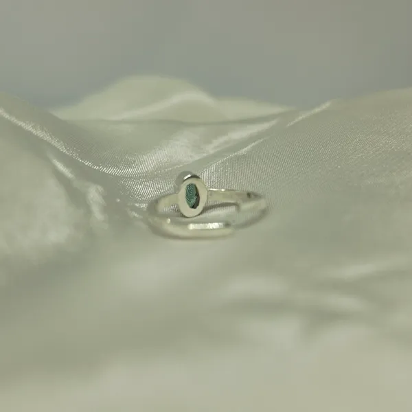 Silver_And_Green_Teal_Tourmaline_Finger_Ring_For_Women