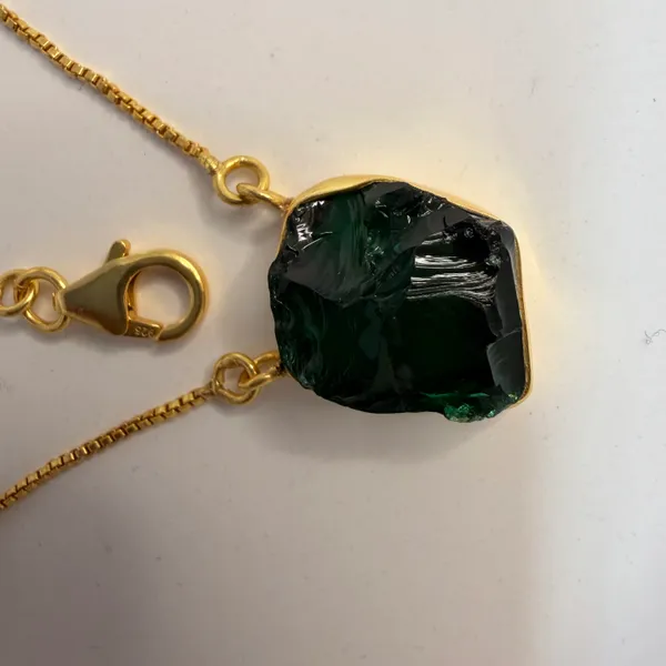 Gold_And_Green_Hydro_Neck_Piece_For_Women