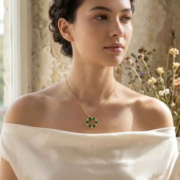 The_Emerald_Circle_Neckpiece