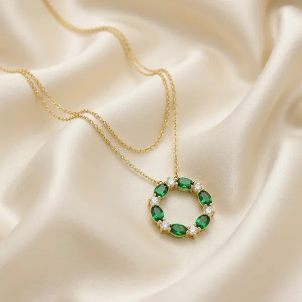 The_Emerald_Circle_Neckpiece