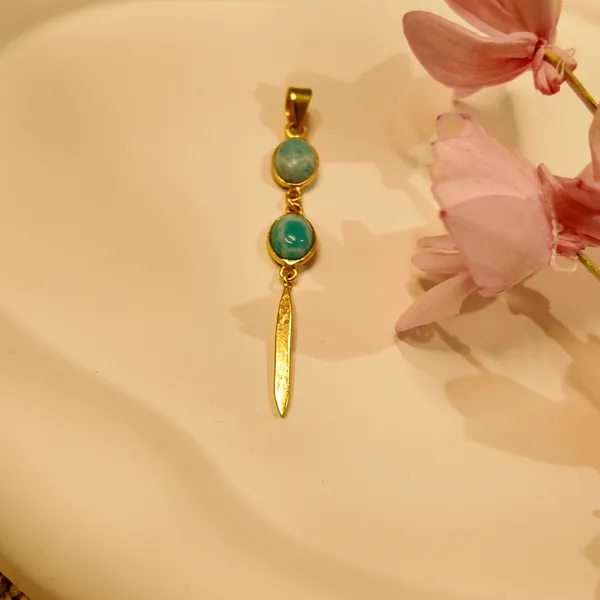 Gold_And_Green_Larimar_Pendent_For_Women