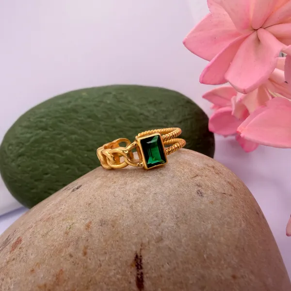 Emerald_link_ring