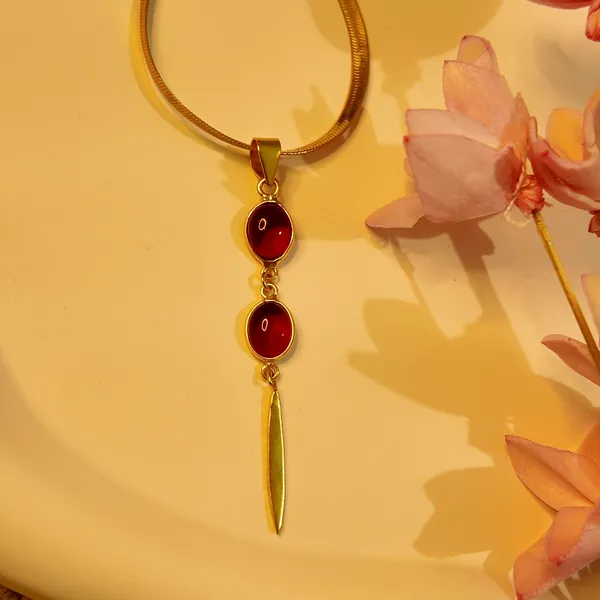 Gold_And_Red_Hydro_Stone_Pendent_For_Women