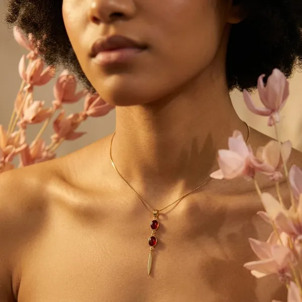 Gold_And_Red_Hydro_Stone_Pendent_For_Women