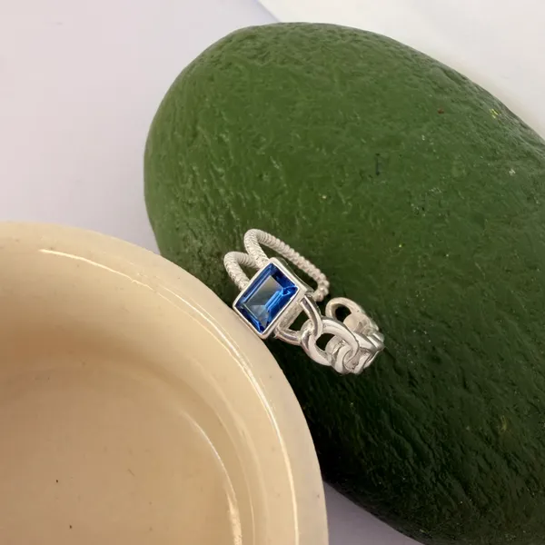 Sapphire_link_ring