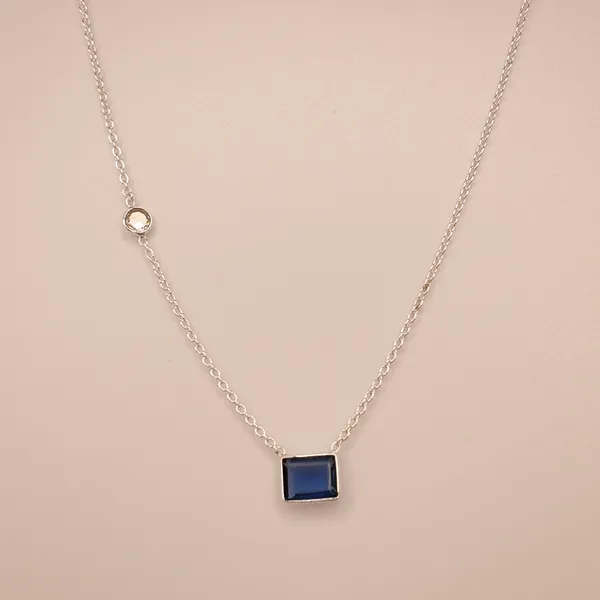 Sterling_silver_square_neckpiece