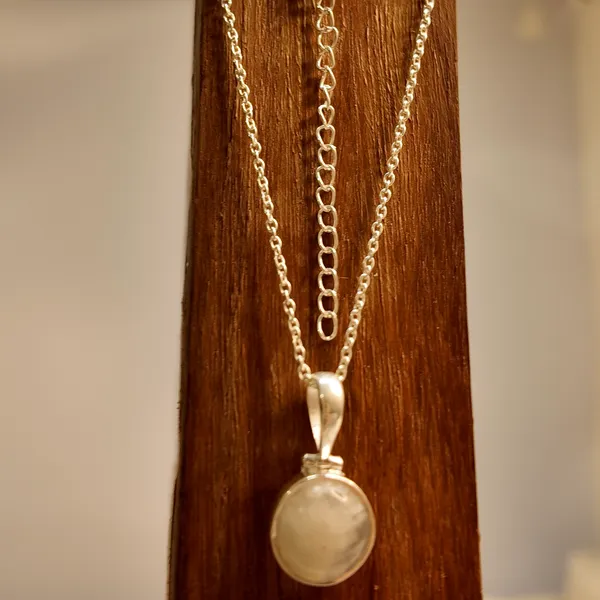 Silver_Natural_Rainbow_Moonstone,_Chain_With_Pendent_For_Women