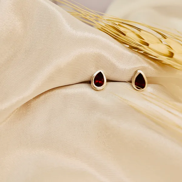 Silver_Ruby_Hydro_Earring_For_Women