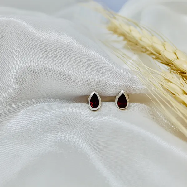 Silver_Ruby_Hydro_Earring_For_Women