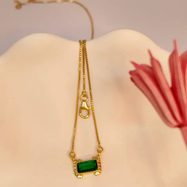 Gold_And_Green_Hydro_Chain_With_Pendent_For_Women