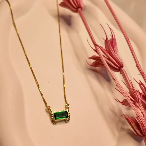 Gold_And_Green_Hydro_Chain_With_Pendent_For_Women