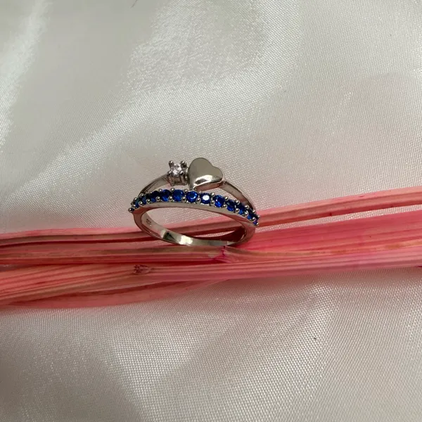 Silver_And_Blue_Sapphire_Stone_Ring_For_Women