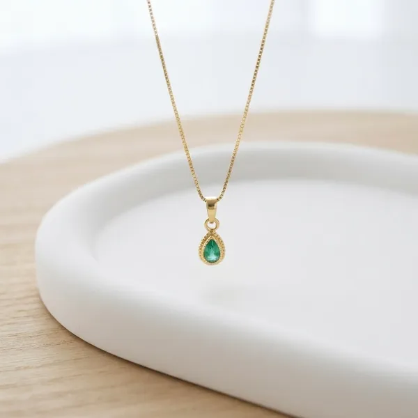 Gold_And_Green_Hydro_Silver_With_Plating_Pendent_with_chain_For_Women