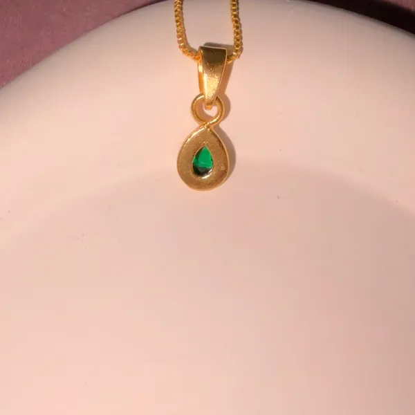 Gold_And_Green_Hydro_Silver_With_Plating_Pendent_with_chain_For_Women