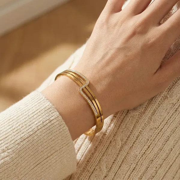 Gilded_Glow_Bracelet_|_Anti-Tarnish_Jewellery