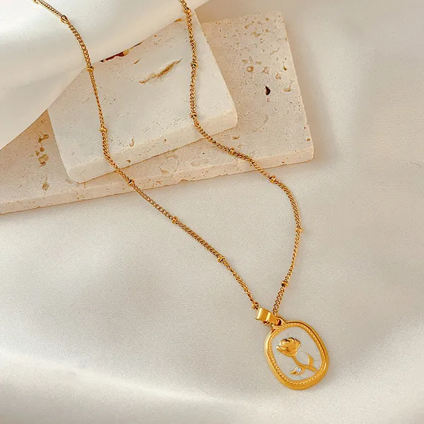Bare_Bloom_Pendant_Necklace_|_Anti-Tarnish_Jewellery