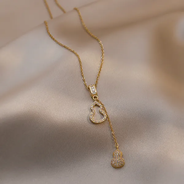 Selene_Drop_Pendant_Necklace_|_Anti-Tarnish_Jewellery
