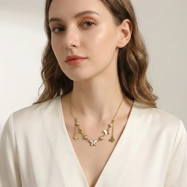 Velvet_Wings_Necklace_|_Anti-Tarnish_Jewellery