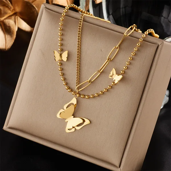 Veloura_Pendant_Necklace_|_Anti-Tarnish_Jewellery