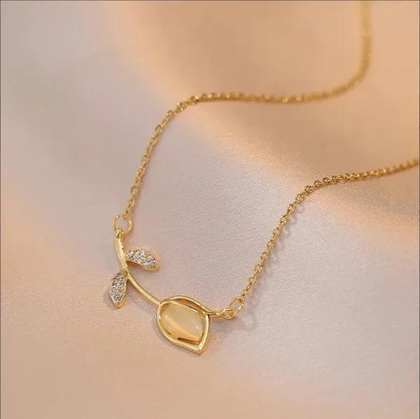 Rosyn_Pendant_Necklace_|_Anti-Tarnish_Jewellery